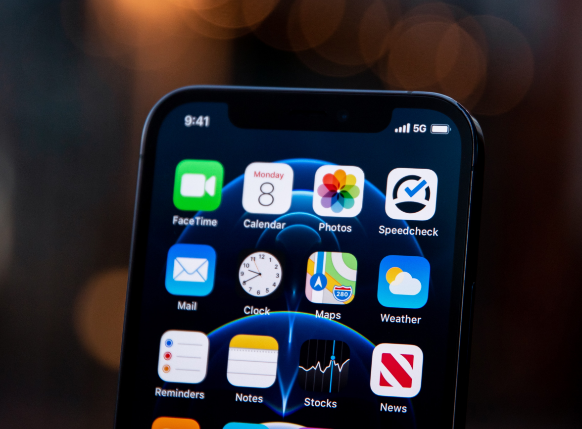 拉萨苹果手机维修分享为什么 iPhone 12 在冬季会自动关机 